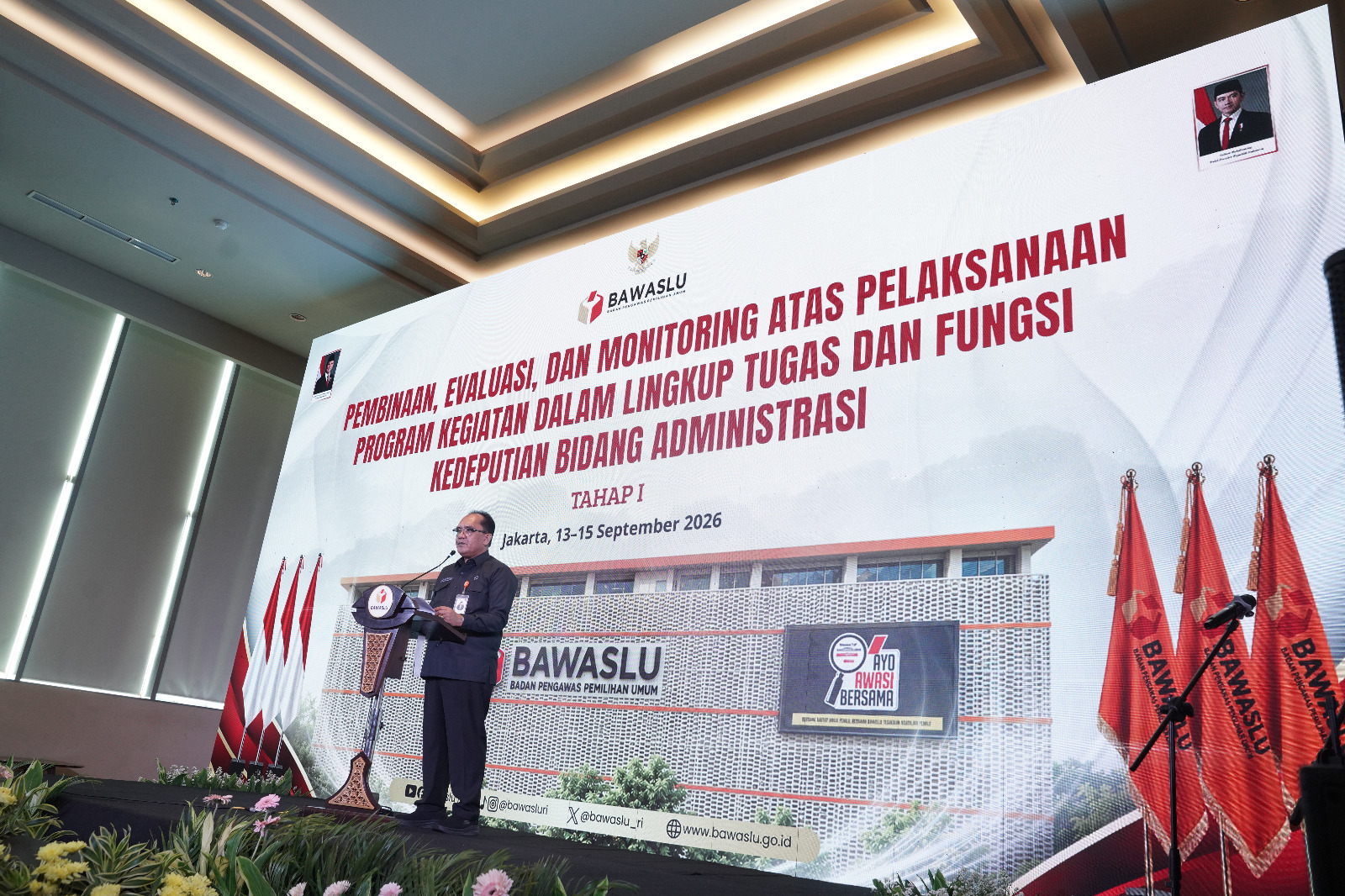 la bayoni rapat pembinaan