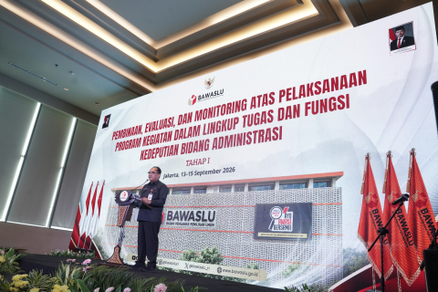 la bayoni rapat pembinaan